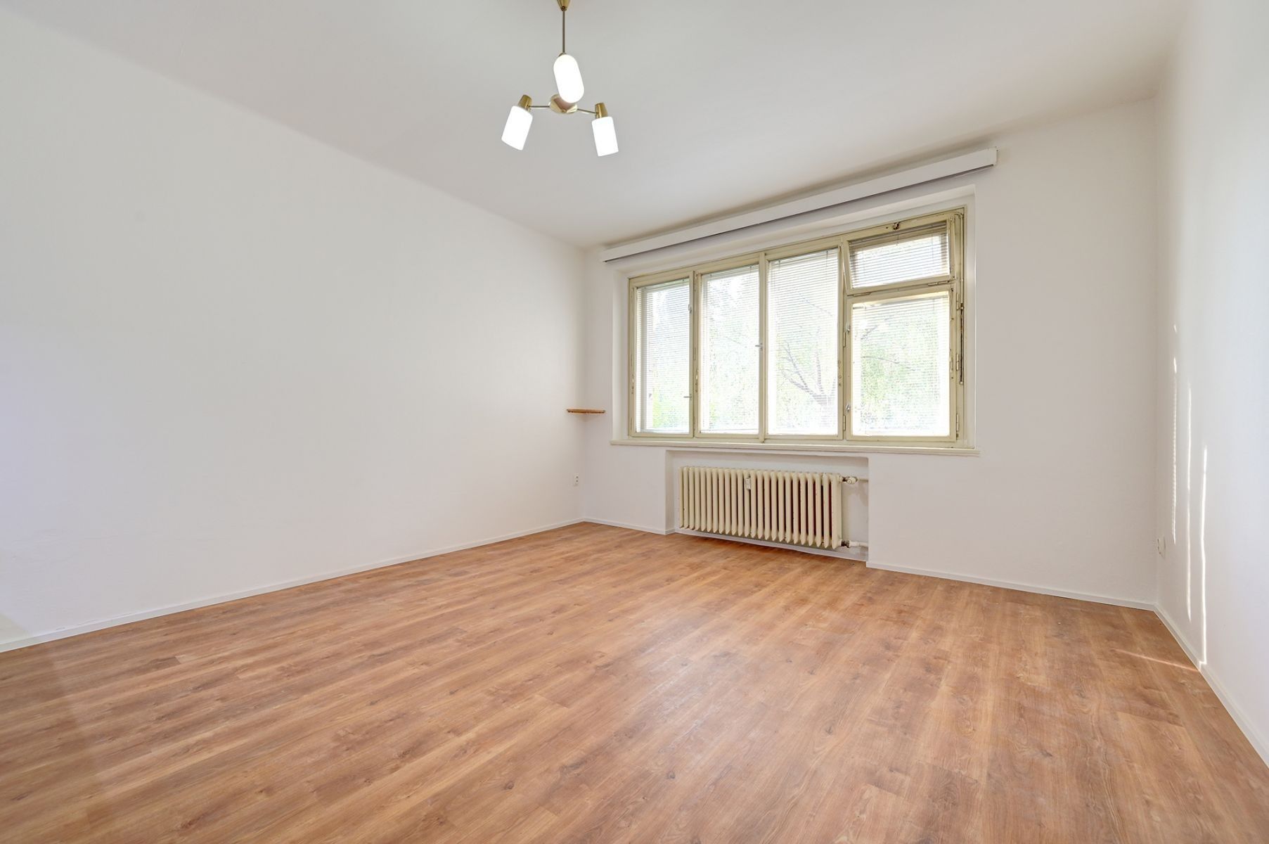 Pronájem byt 1+kk - Ruská, Praha, 32 m²