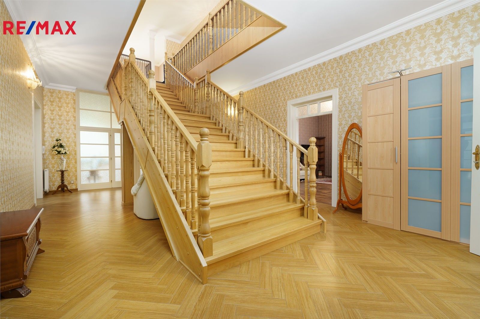 Ostatní, M. Rovenské, Karlovy Vary, 742 m²