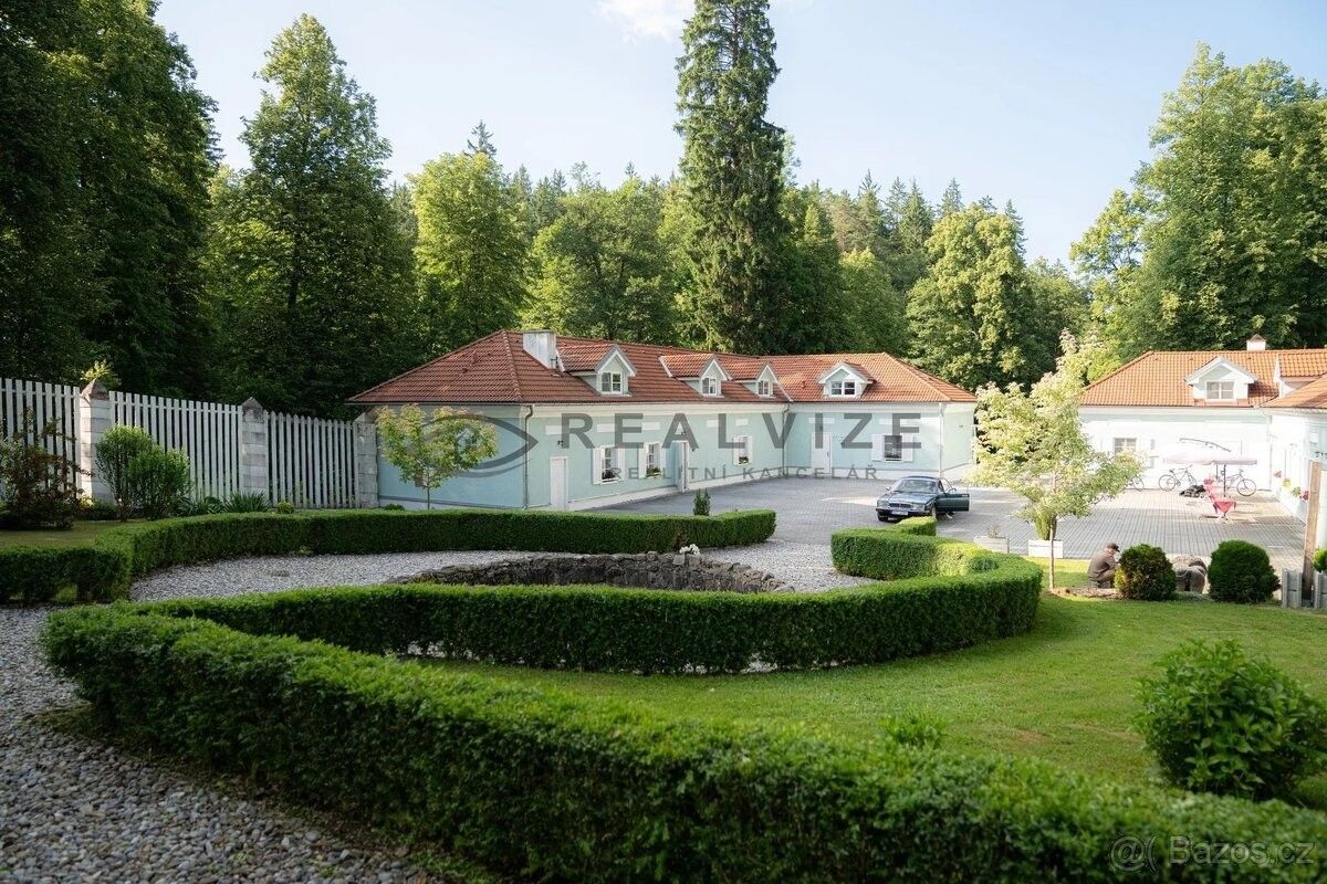 Rodinné domy, Nové Hrady v jižních Čechách, 373 33