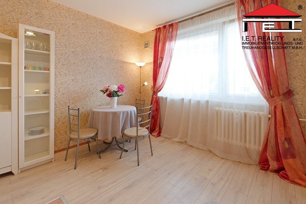 2+kk, Starobylá, Praha, 38 m²