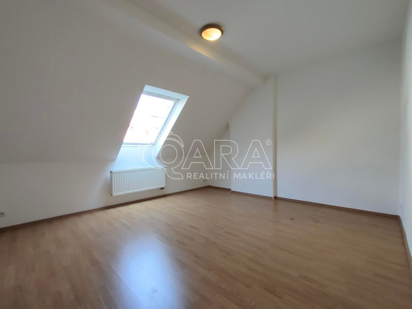 Pronájem byt 2+kk - Květná, Praha, 60 m²