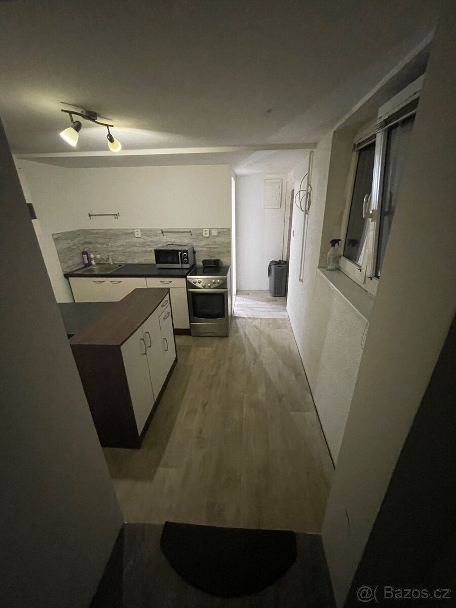 Byty, Město Touškov, 330 33