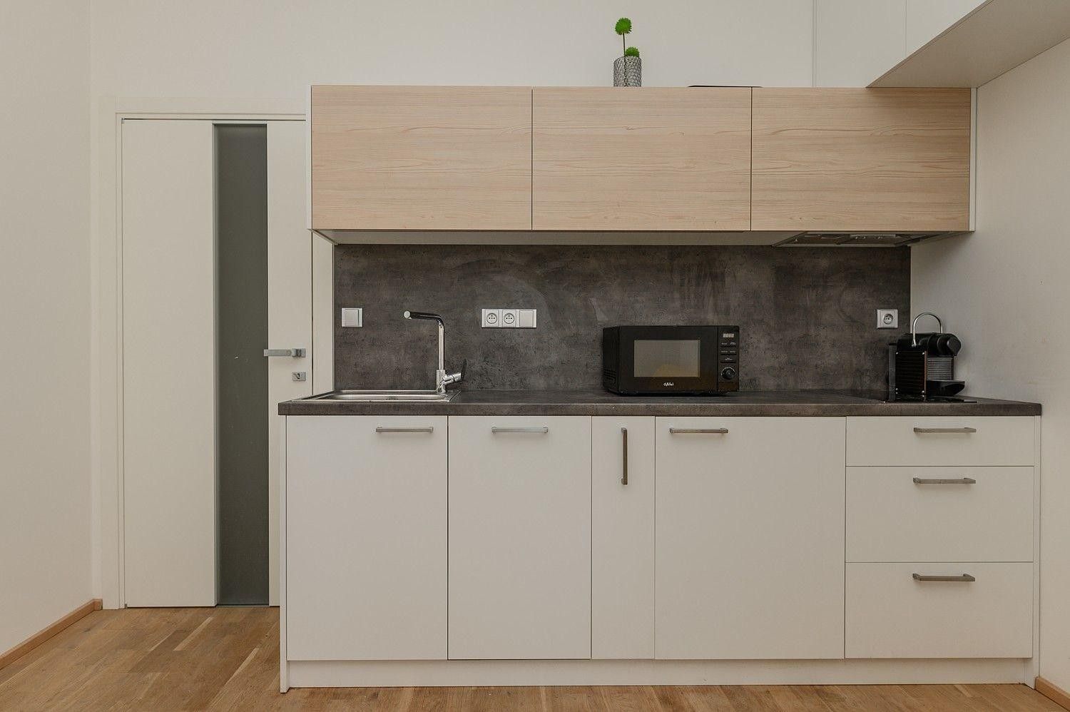 1+kk, V Lipkách, Hradec Králové, 24 m²