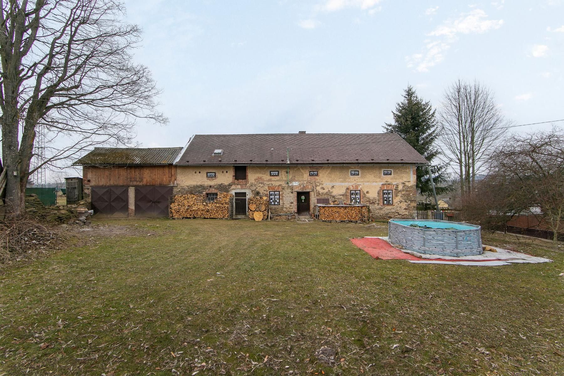 Rodinné domy, Bezvěrov, 200 m²