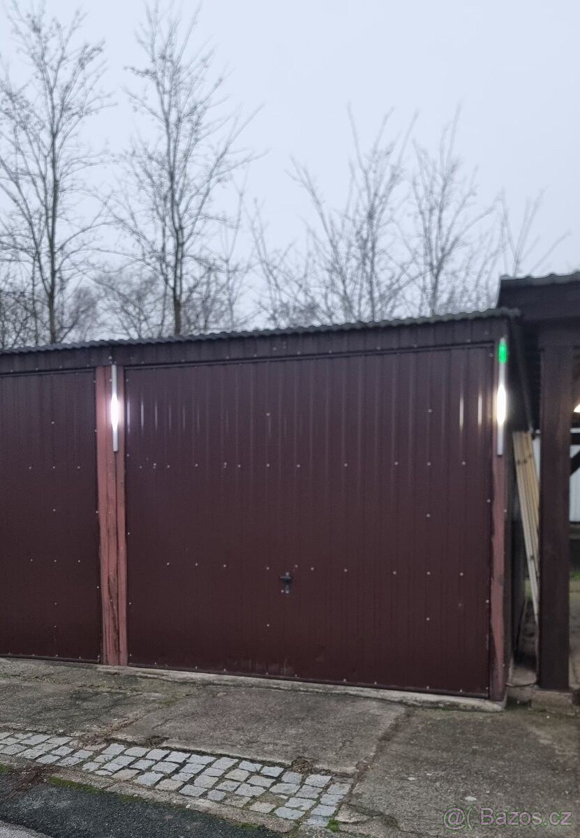 Garáže, Ivančice, 664 91