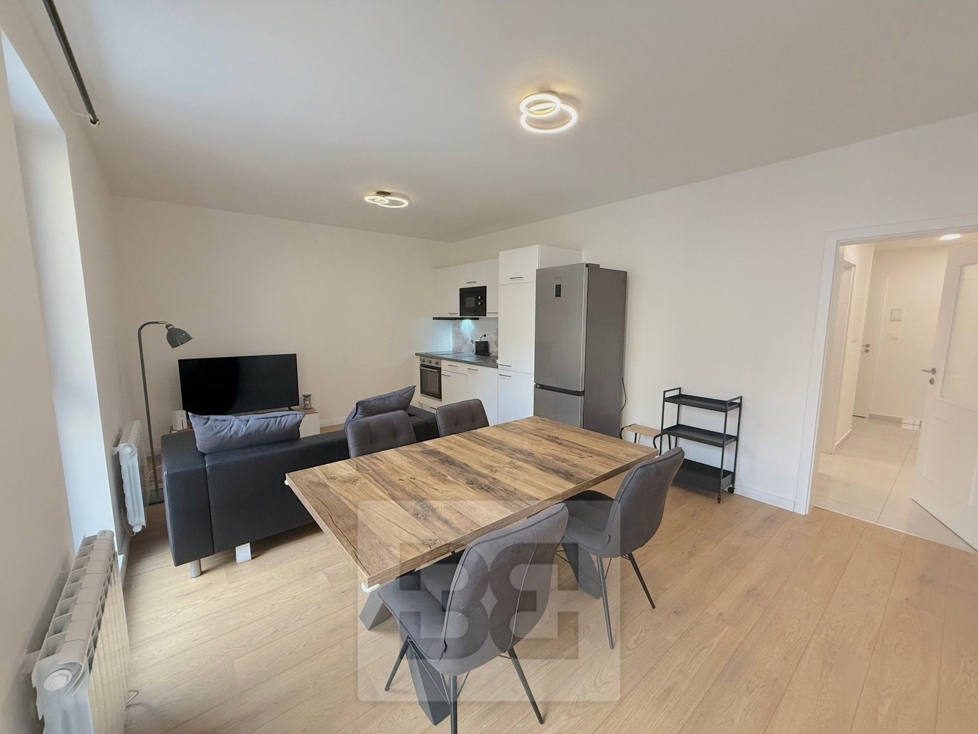 2+kk, Varšavská, Praha, 48 m²