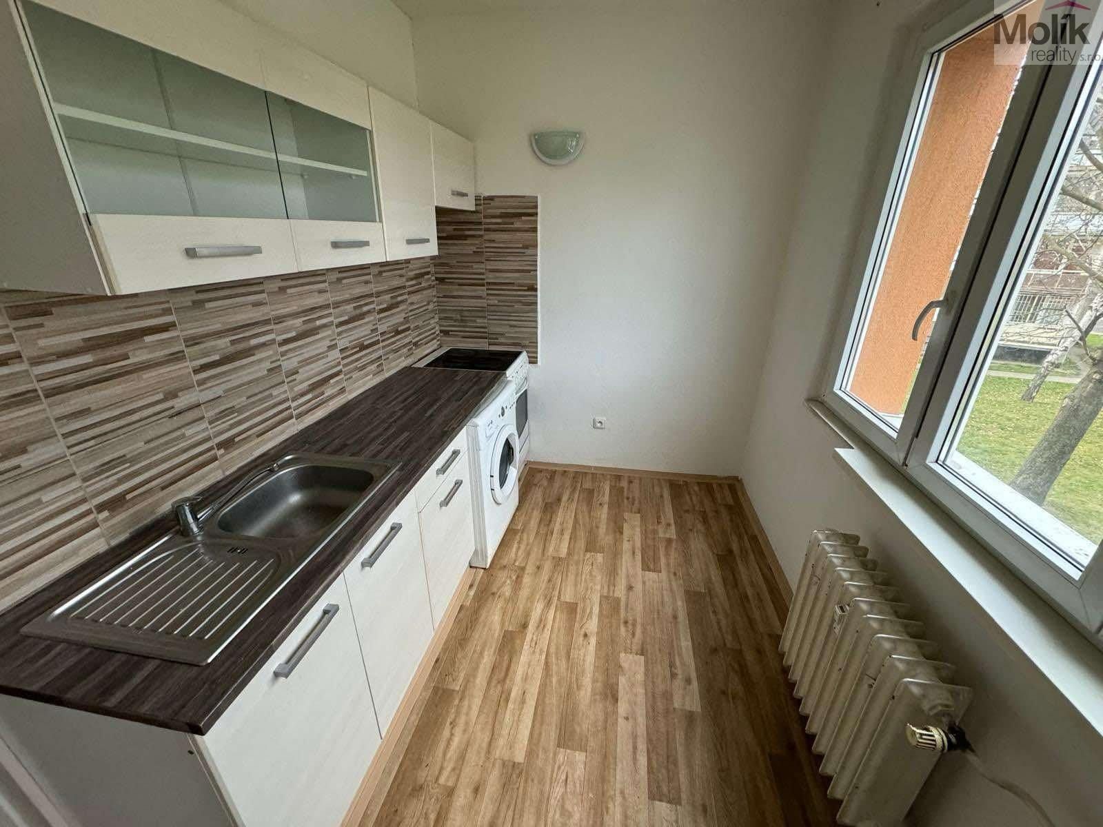 Prodej byt 3+1 - M. Švabinského, Bílina, 61 m²