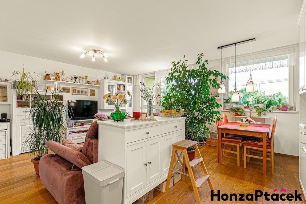 Prodej byt 3+kk - Třebešovská, Praha, 77 m²