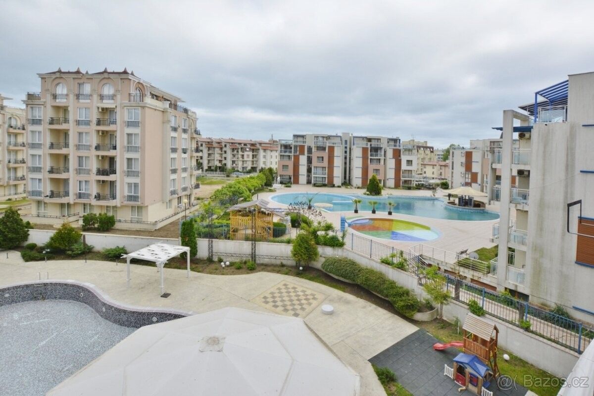 Byty, 987 66, Zahraničí