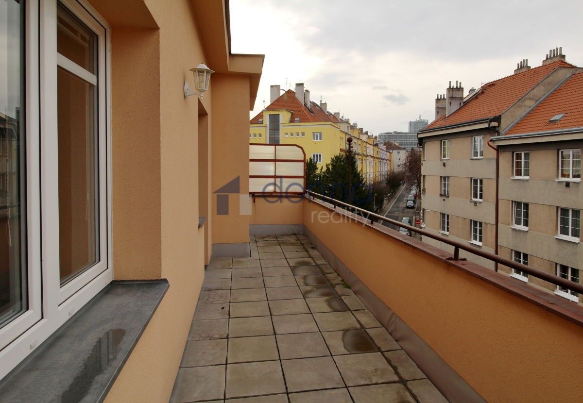 Pronájem byt 1+1 - U družstva Život, Praha, 34 m²