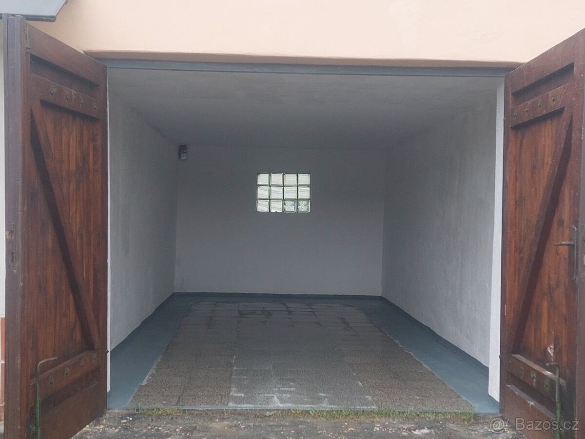 Garáže, Červený Kostelec, 549 41