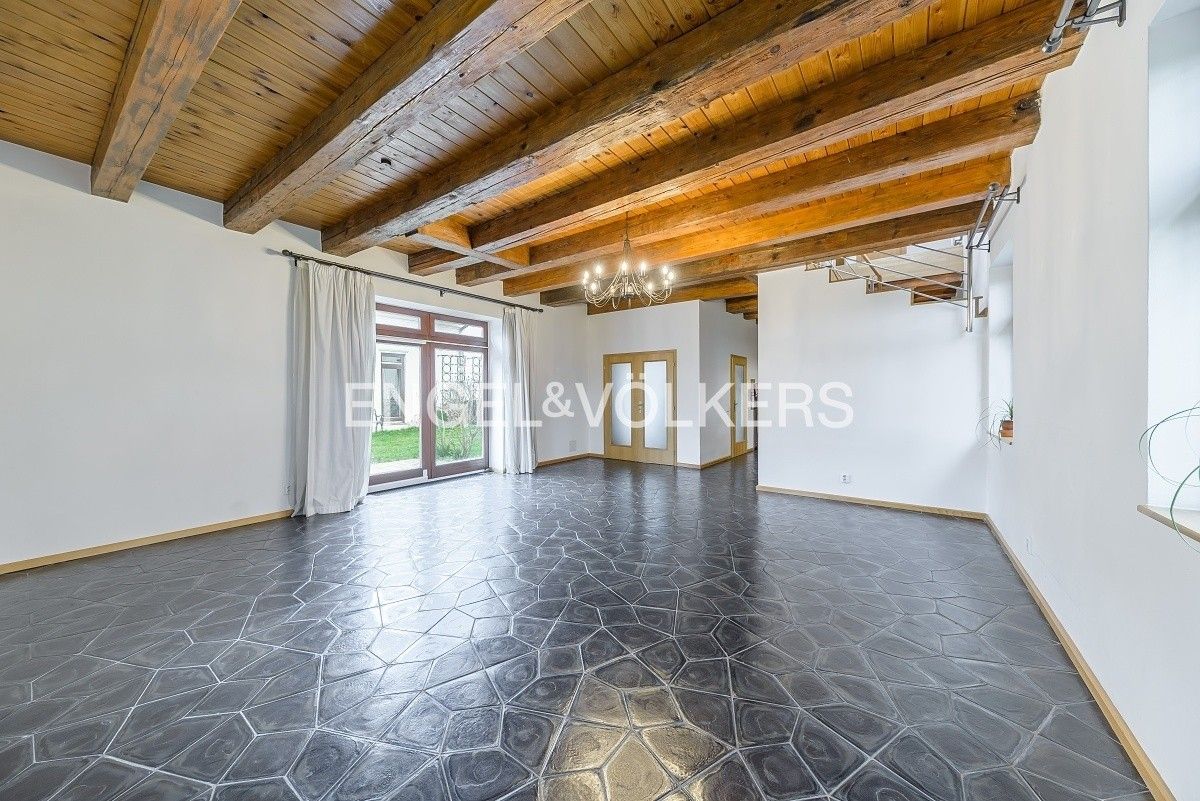 4+kk, Havlíčkovy sady, Praha, 170 m²