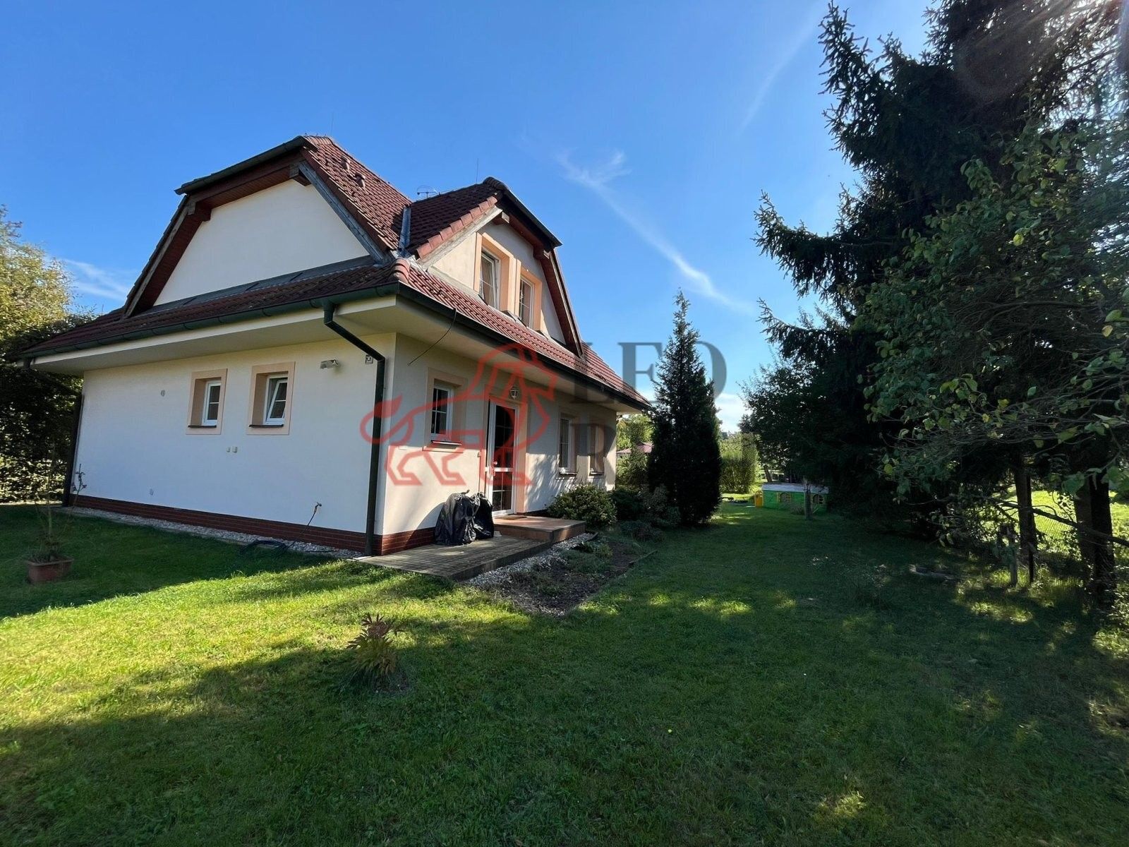 Prodej rodinný dům - Vlkavská, Loučeň, 132 m²