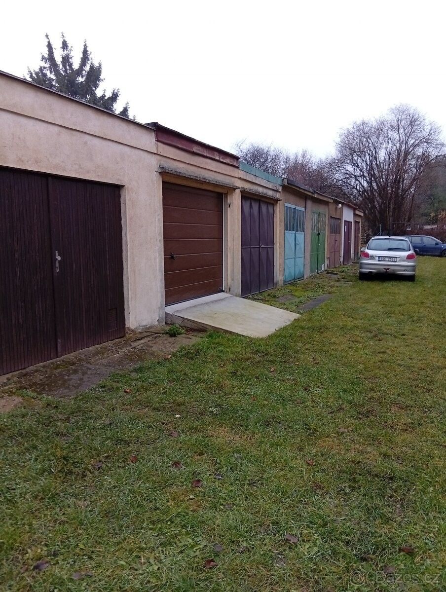 Garáže, Smečno, 273 05