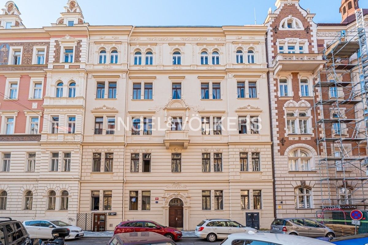 Pronájem obchodní prostory - Kořenského, Praha, 155 m²