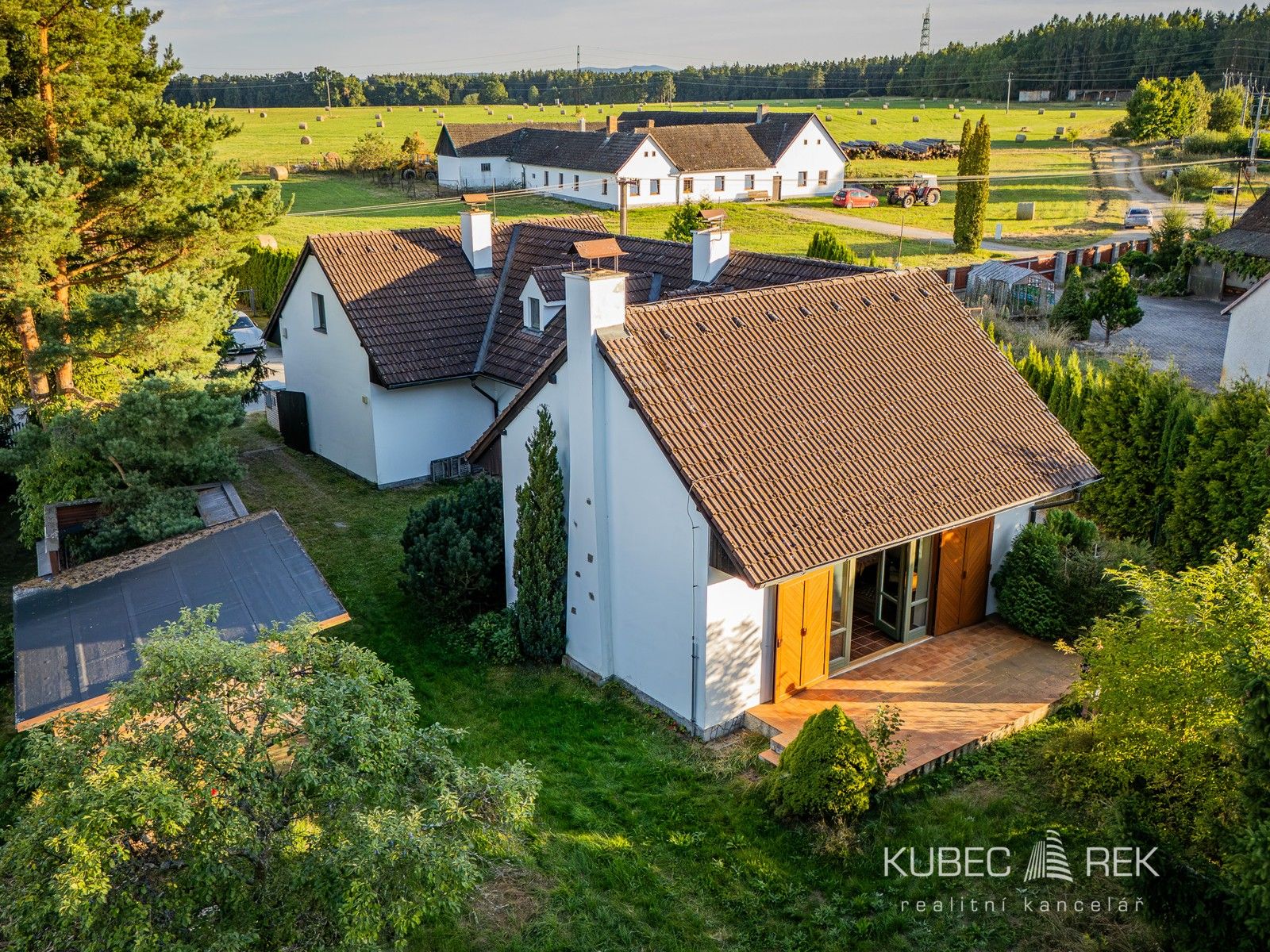 Rodinné domy, Žižkova, Suchdol nad Lužnicí, 300 m²
