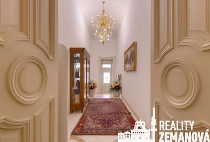 2+kk, Italská, Praha, 72 m²