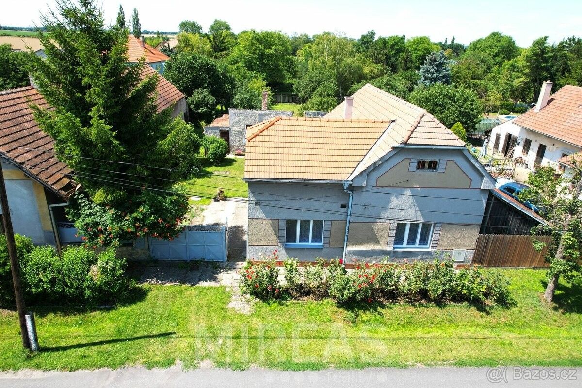 Prodej dům - Bobnice, 289 31, 1 046 m²