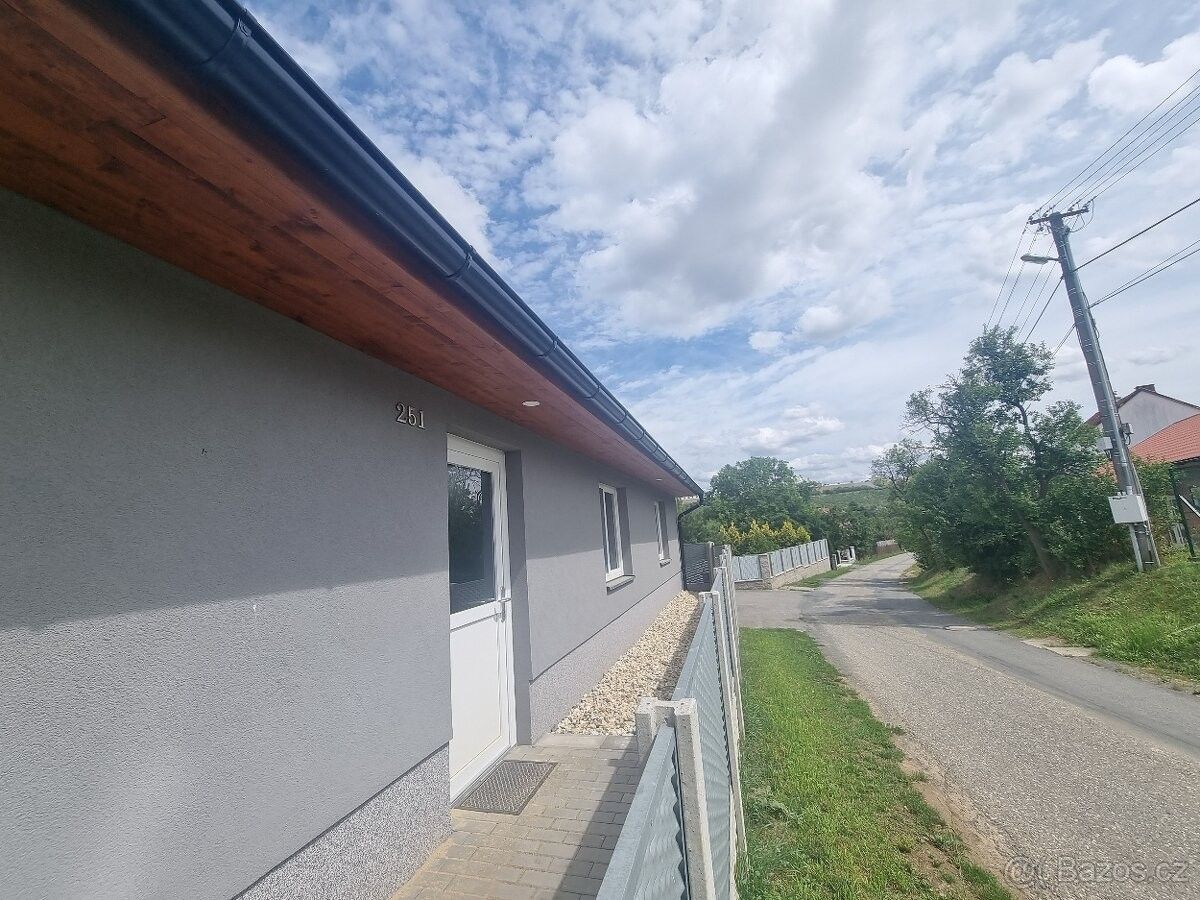 Pronájem byt 3+kk - Halenkovice, 763 63, 70 m²