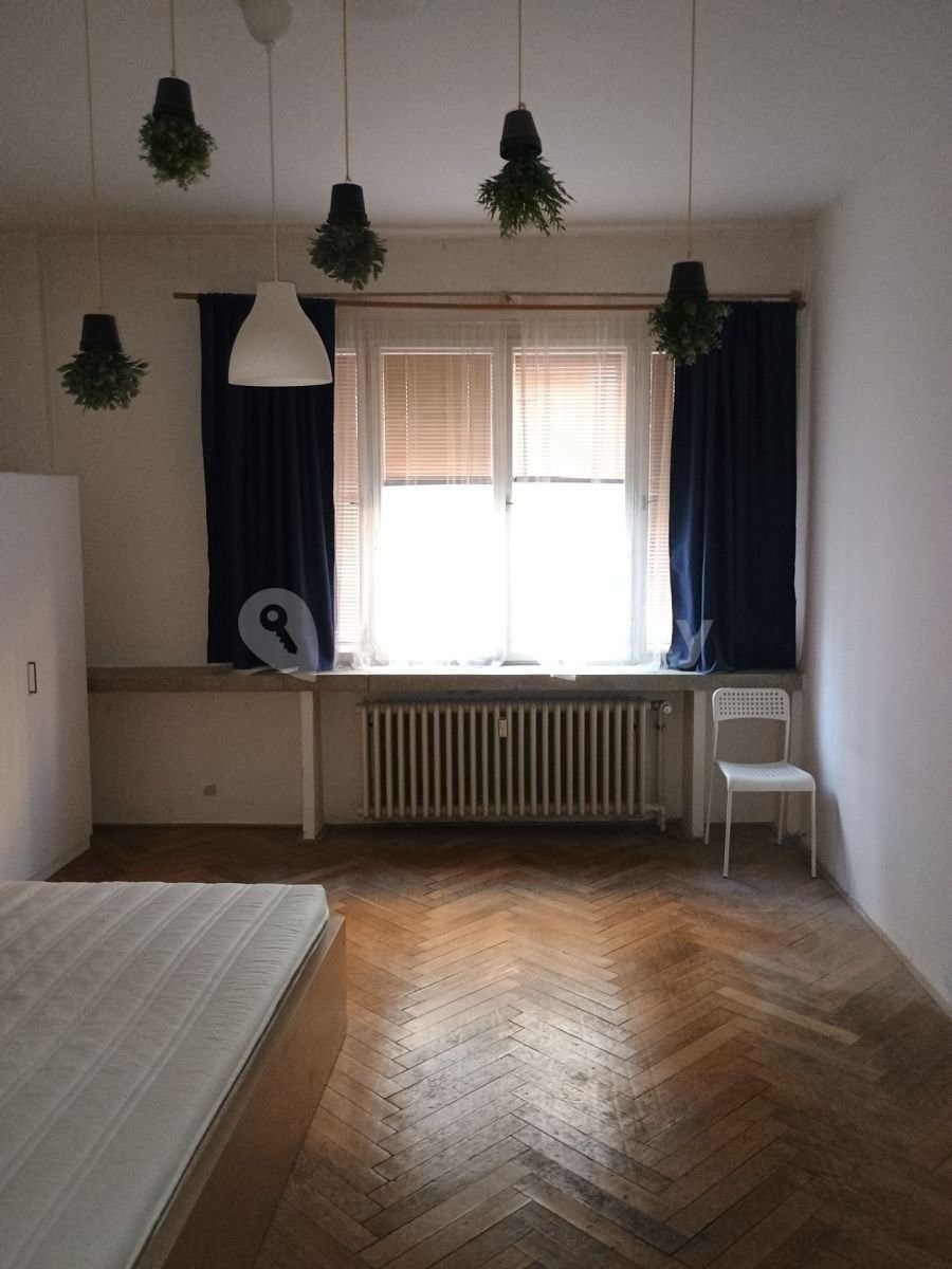 2+kk, Na zbořenci, Praha, 41 m²