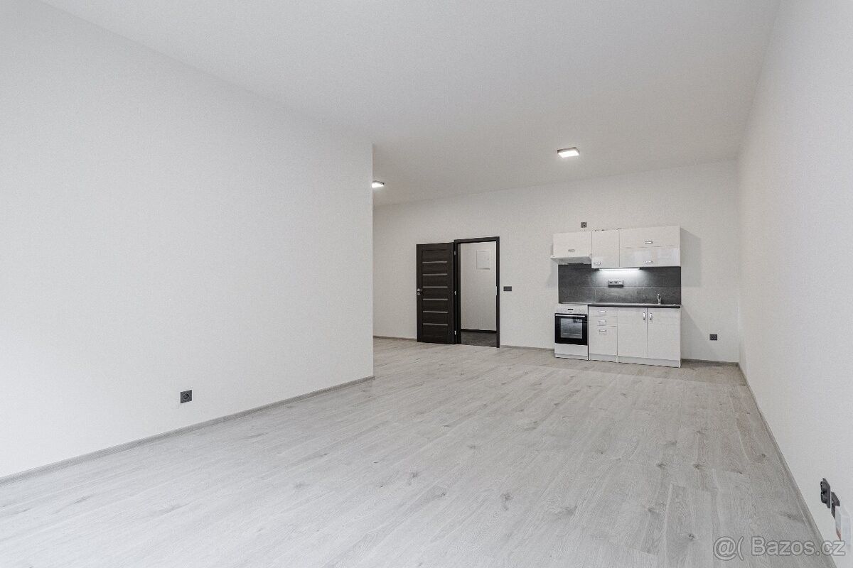 Pronájem byt 2+kk - Kladno, 272 01, 68 m²