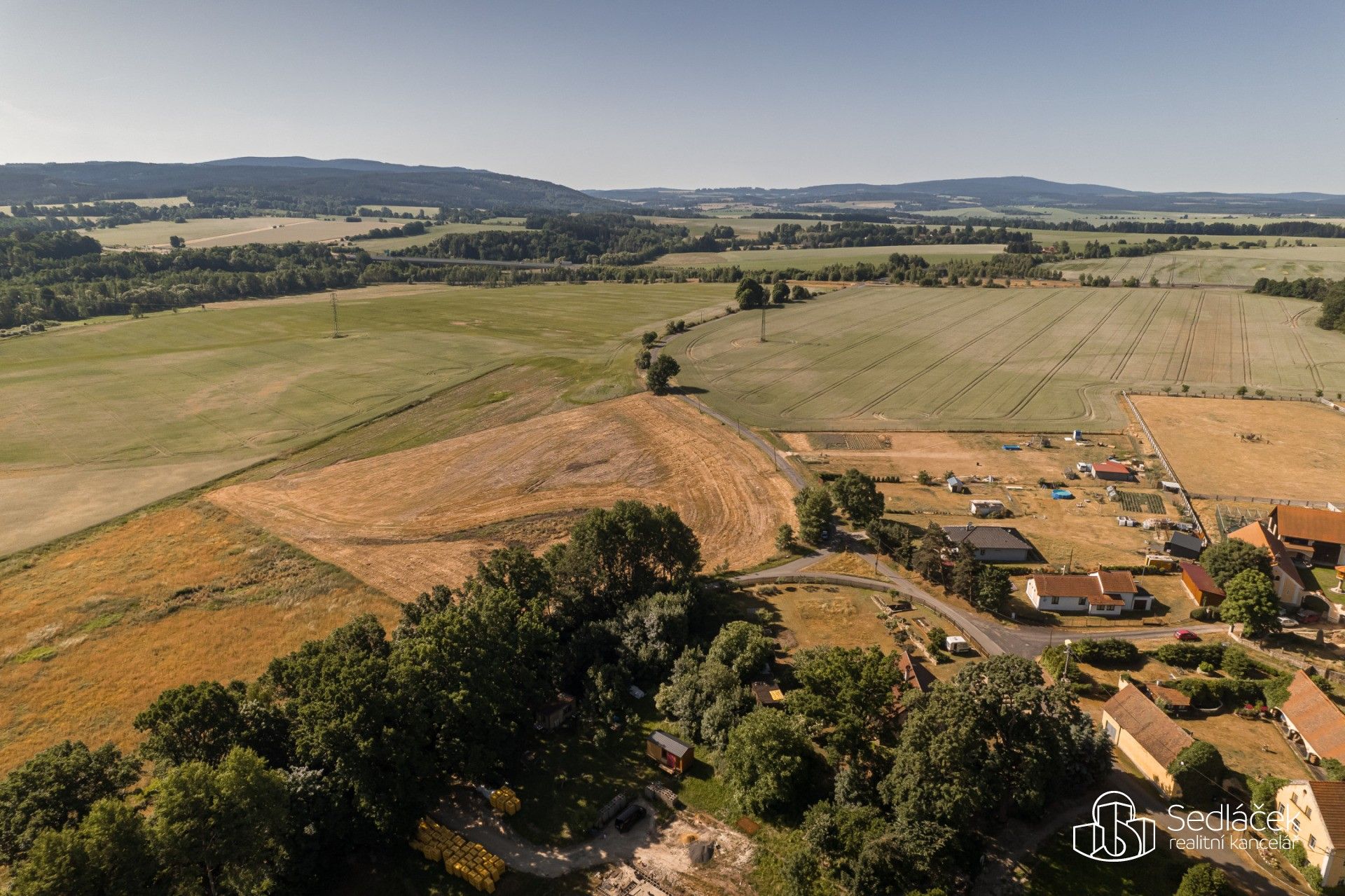 Pozemky pro bydlení, Dobroše, Odrava, 1 271 m²