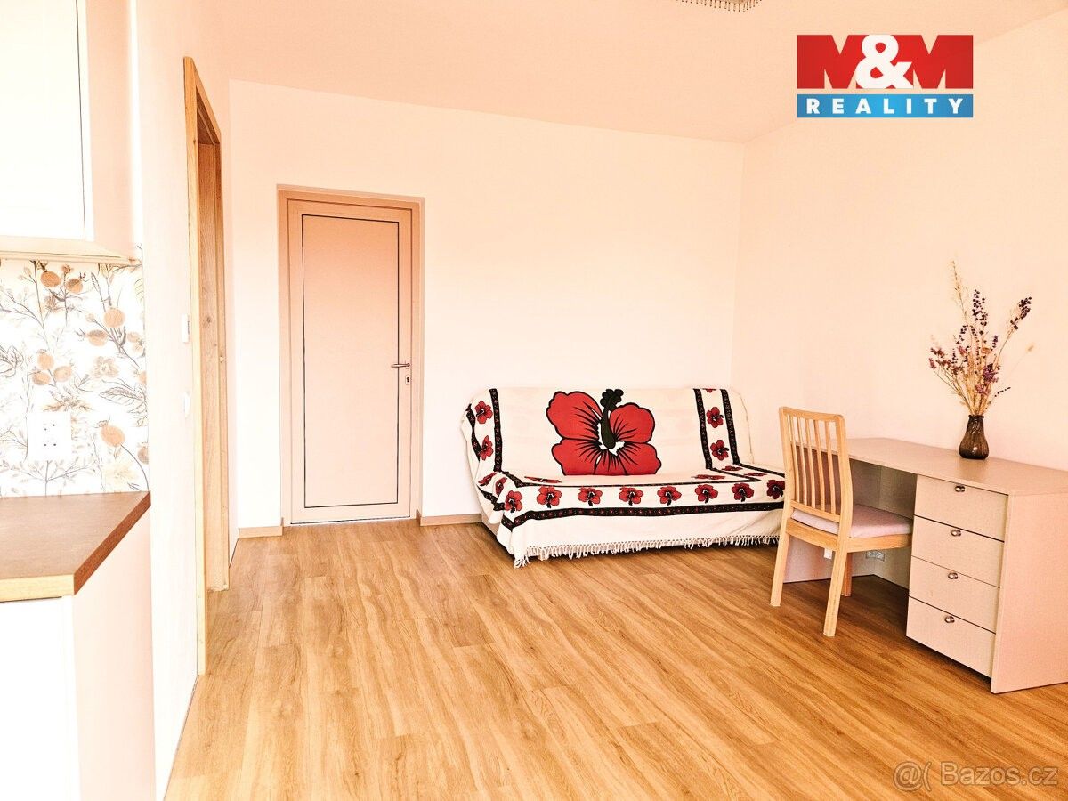 Pronájem byt - Kosmonosy, 293 06