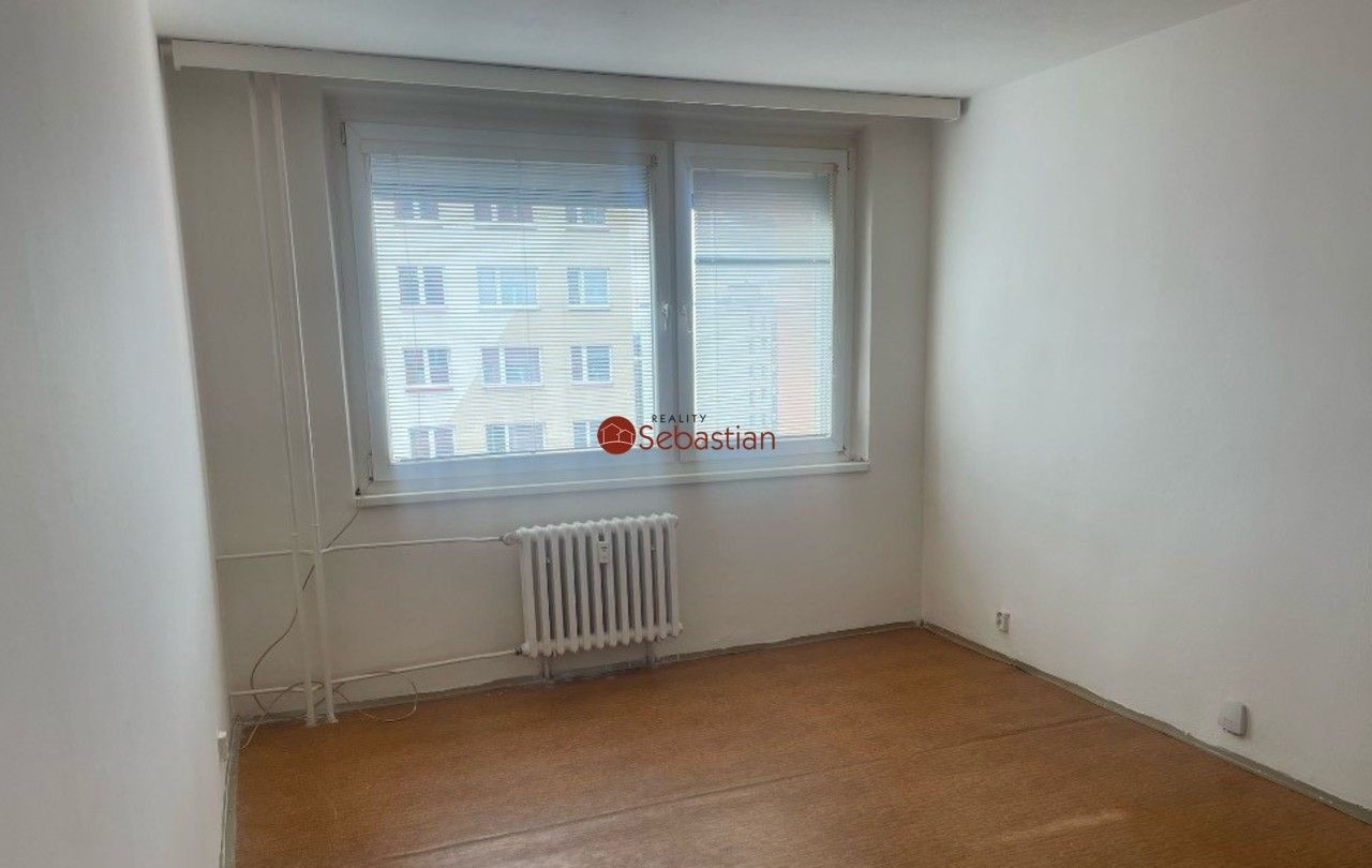 2+kk, Dukelských hrdinů, Krupka, 37 m²