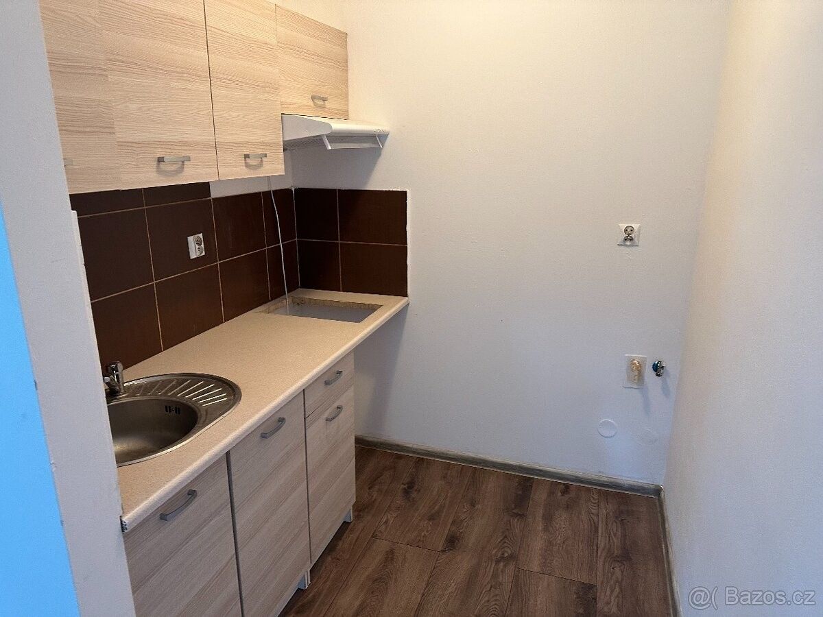 Pronájem byt 1+kk - Mikulovice u Jeseníku, 790 84, 25 m²