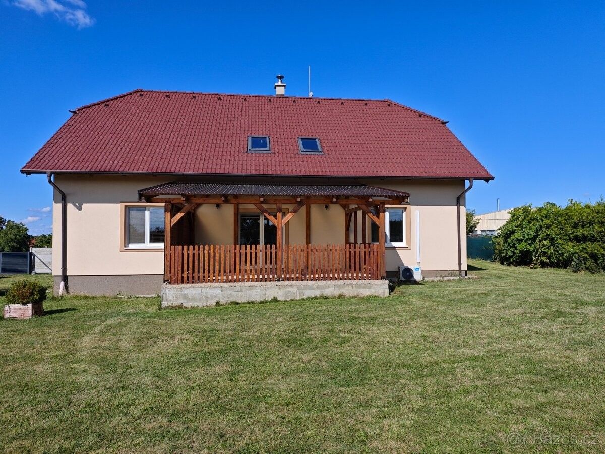 Rodinné domy, Bečváry, 285 04