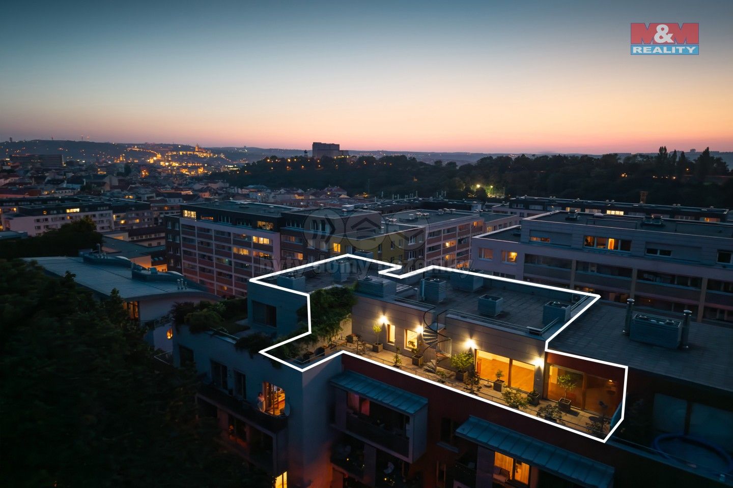 5+kk, Jeseniova, Praha, 189 m²