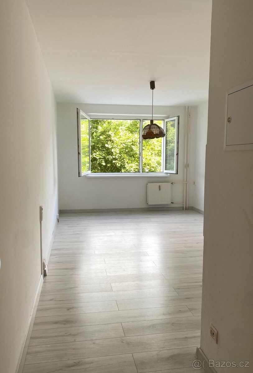 Prodej byt 1+kk - Karlovy Vary, 360 05, 24 m²