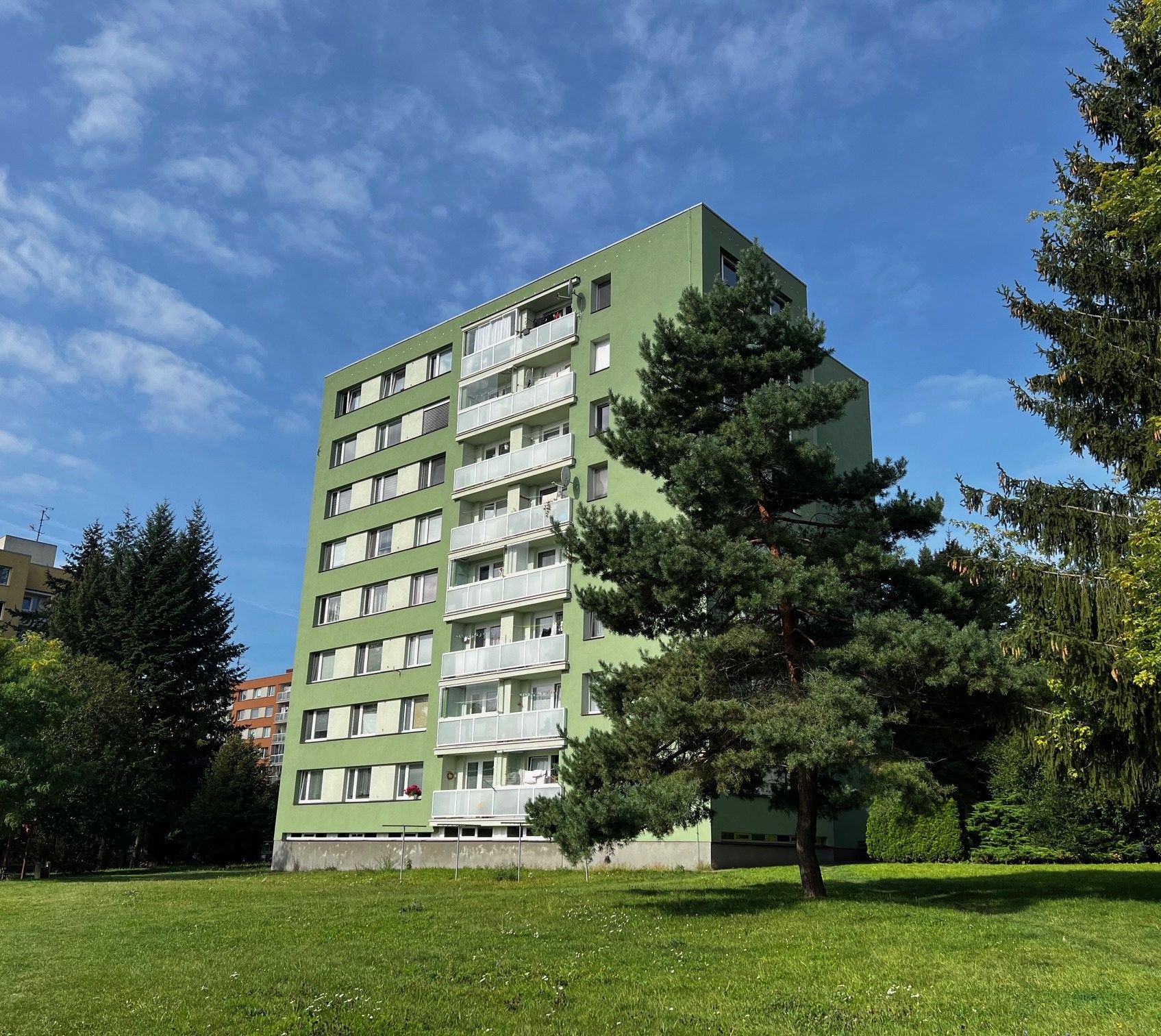 3+1, U trati, Jičín, 74 m²