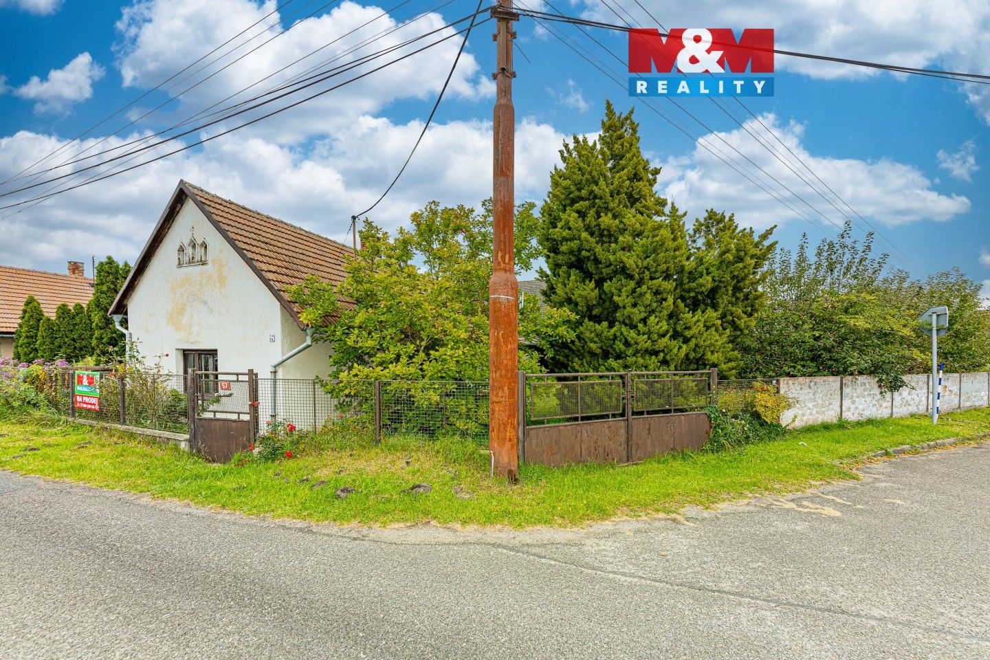 Chalupy, Loukonosy, Žiželice, 66 m²