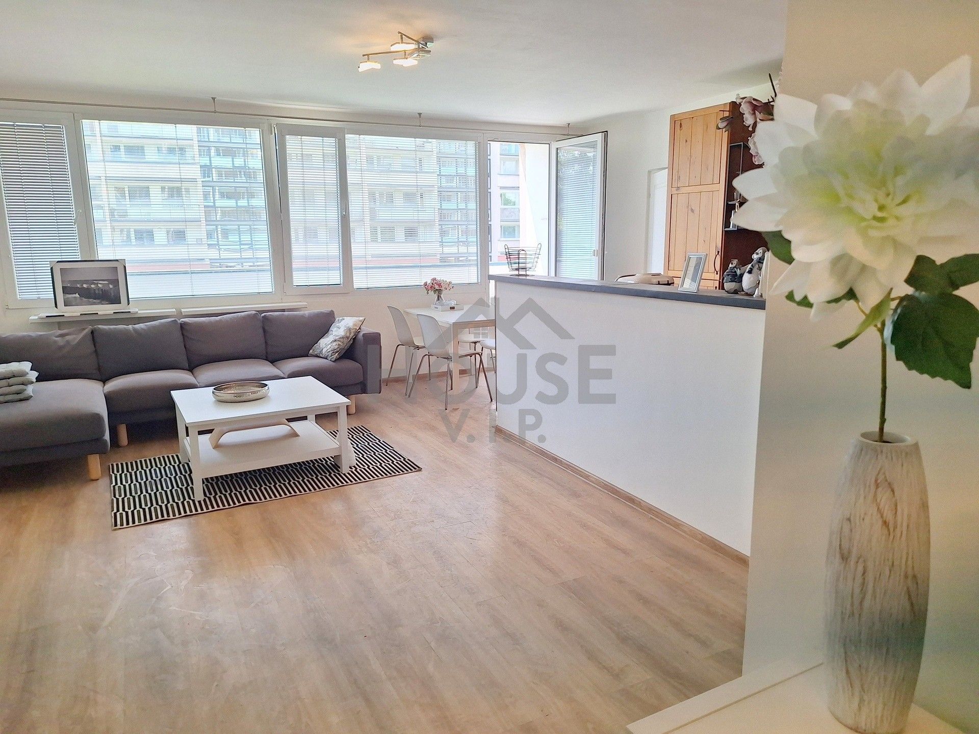 4+kk, Kazašská, Praha, 92 m²