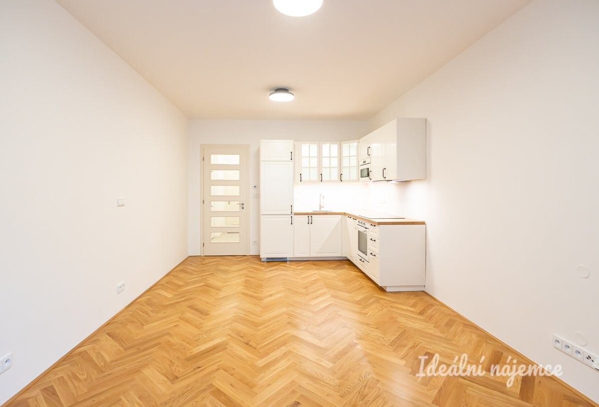 1+kk, Sudoměřská, Praha, 33 m²