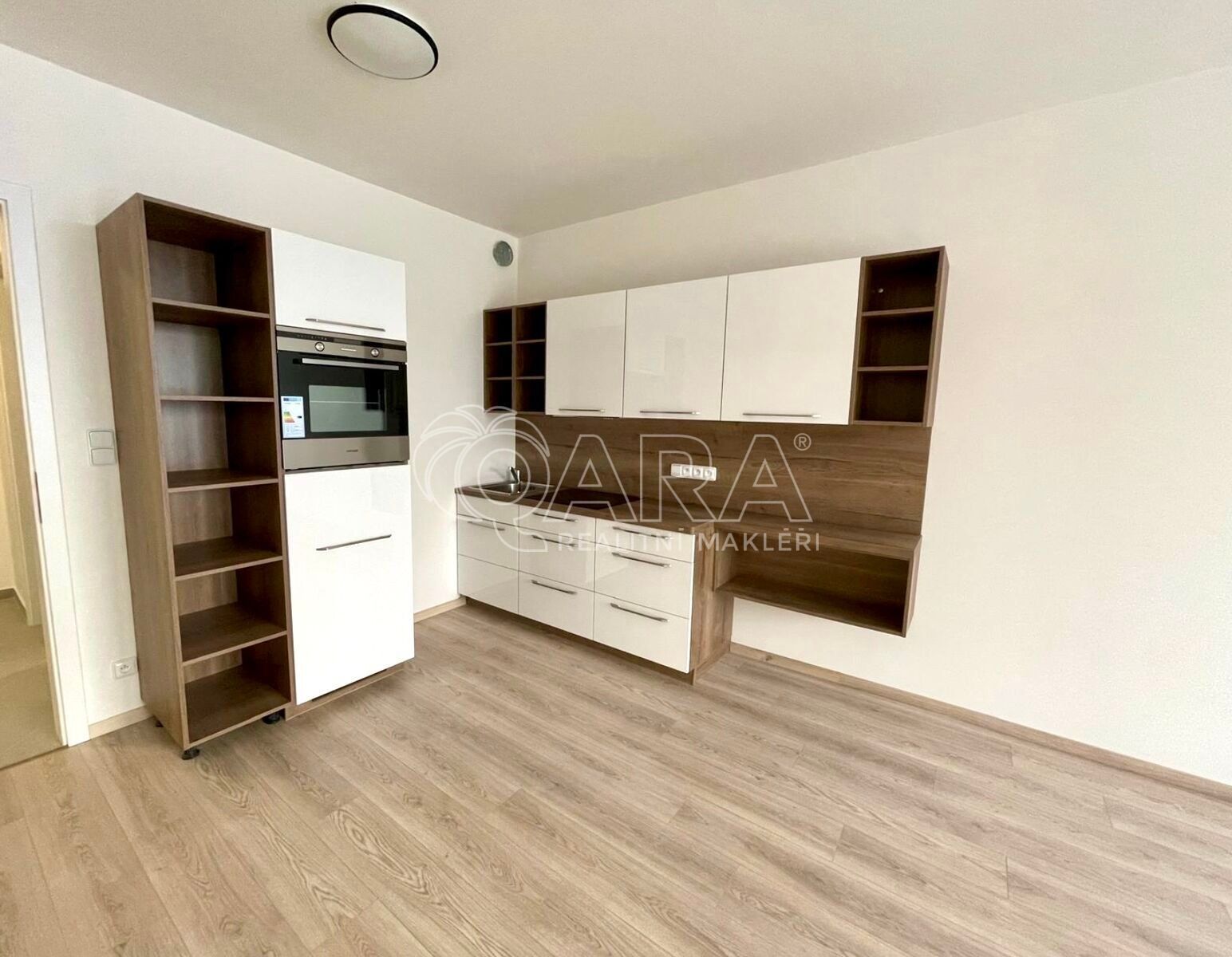 2+kk, náměstí Olgy Scheinpflugové, Praha, 60 m²