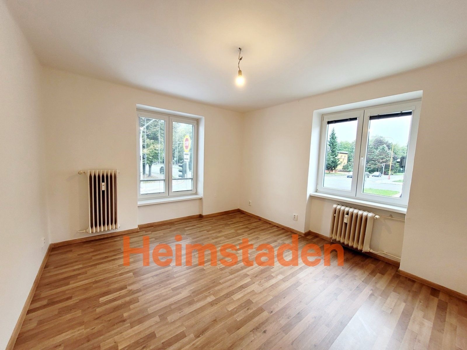 Pronájem byt 2+kk - Hlavní třída, Havířov, 41 m²