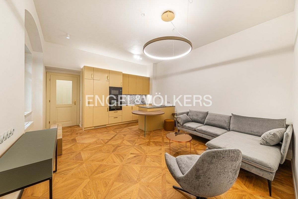 Pronájem byt 2+kk - Nosticova, Praha, 48 m²