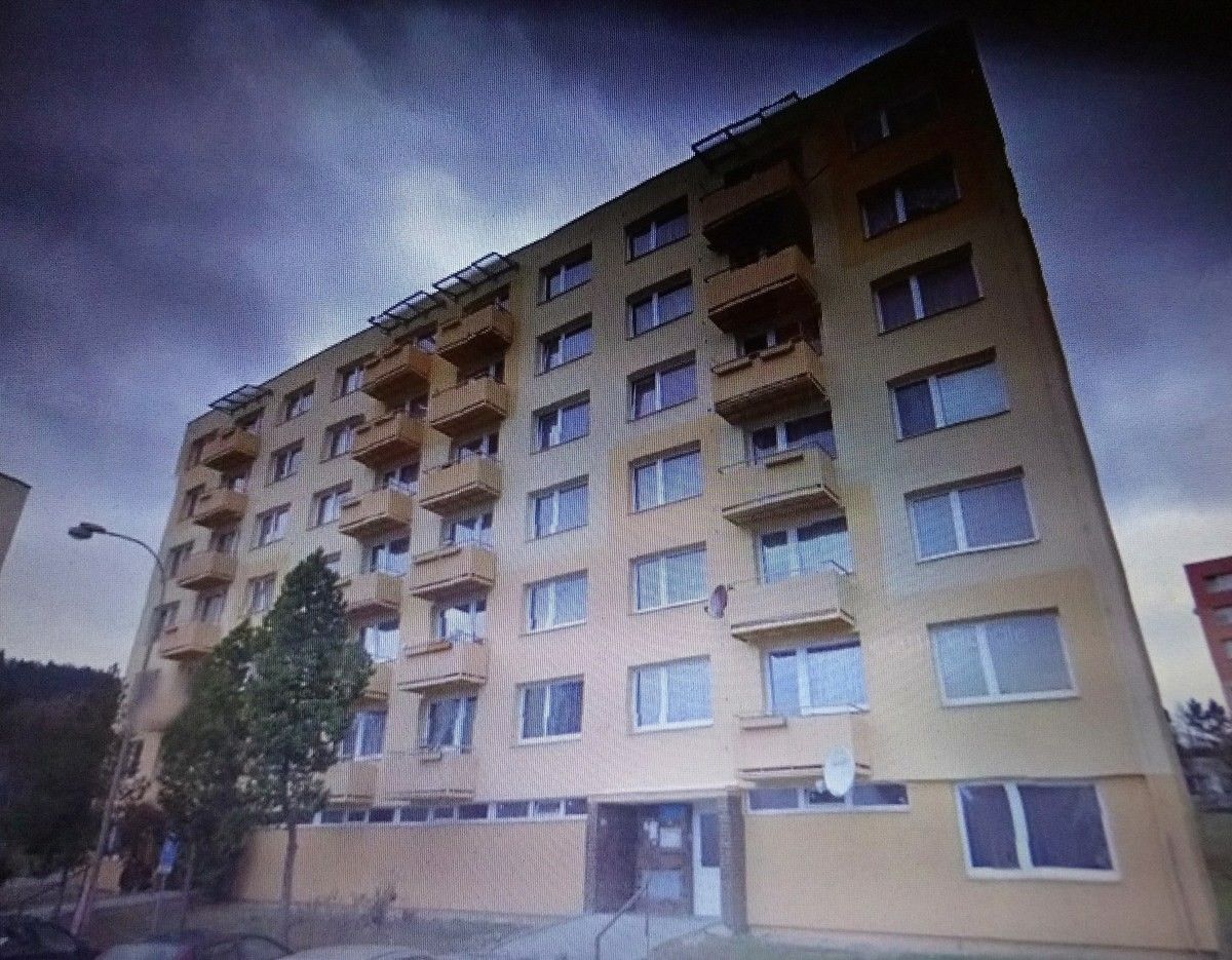 3+1, nám. Přátelství, Prachatice, 66 m²