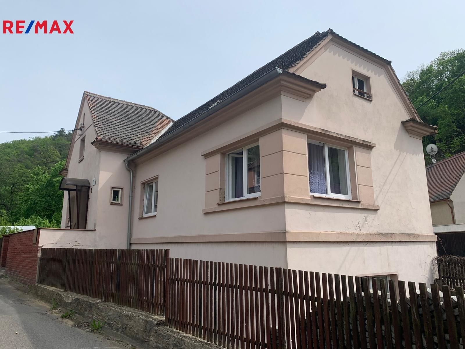 Prodej rodinný dům - Bezovka, Bílina, 400 m²