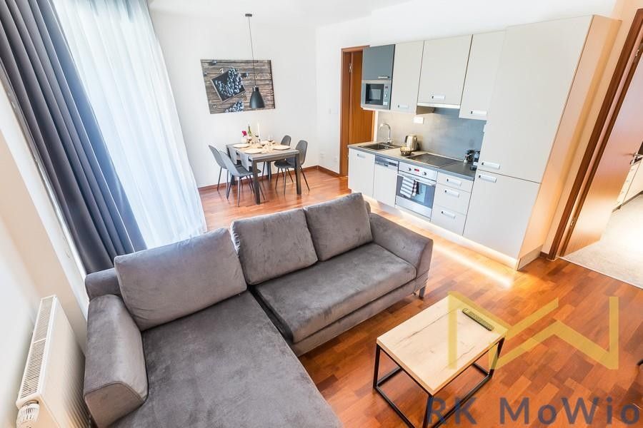 2+kk, Horská, Praha, 66 m²