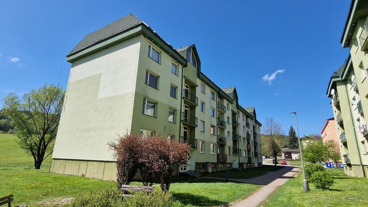 Byty, Radvanice v Čechách, 542 12