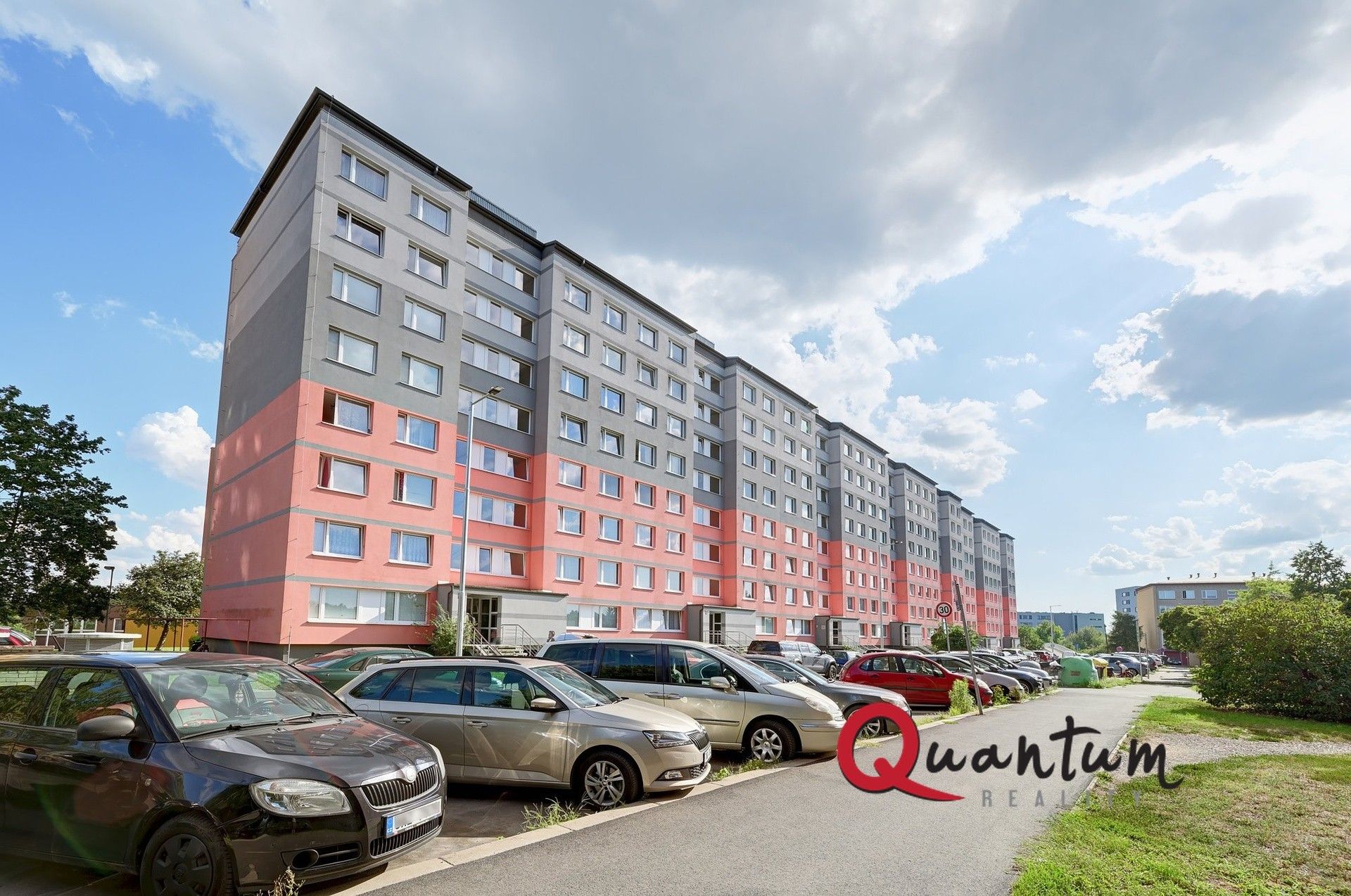 Prodej byt 3+1 - Doležalova, Praha, 84 m²