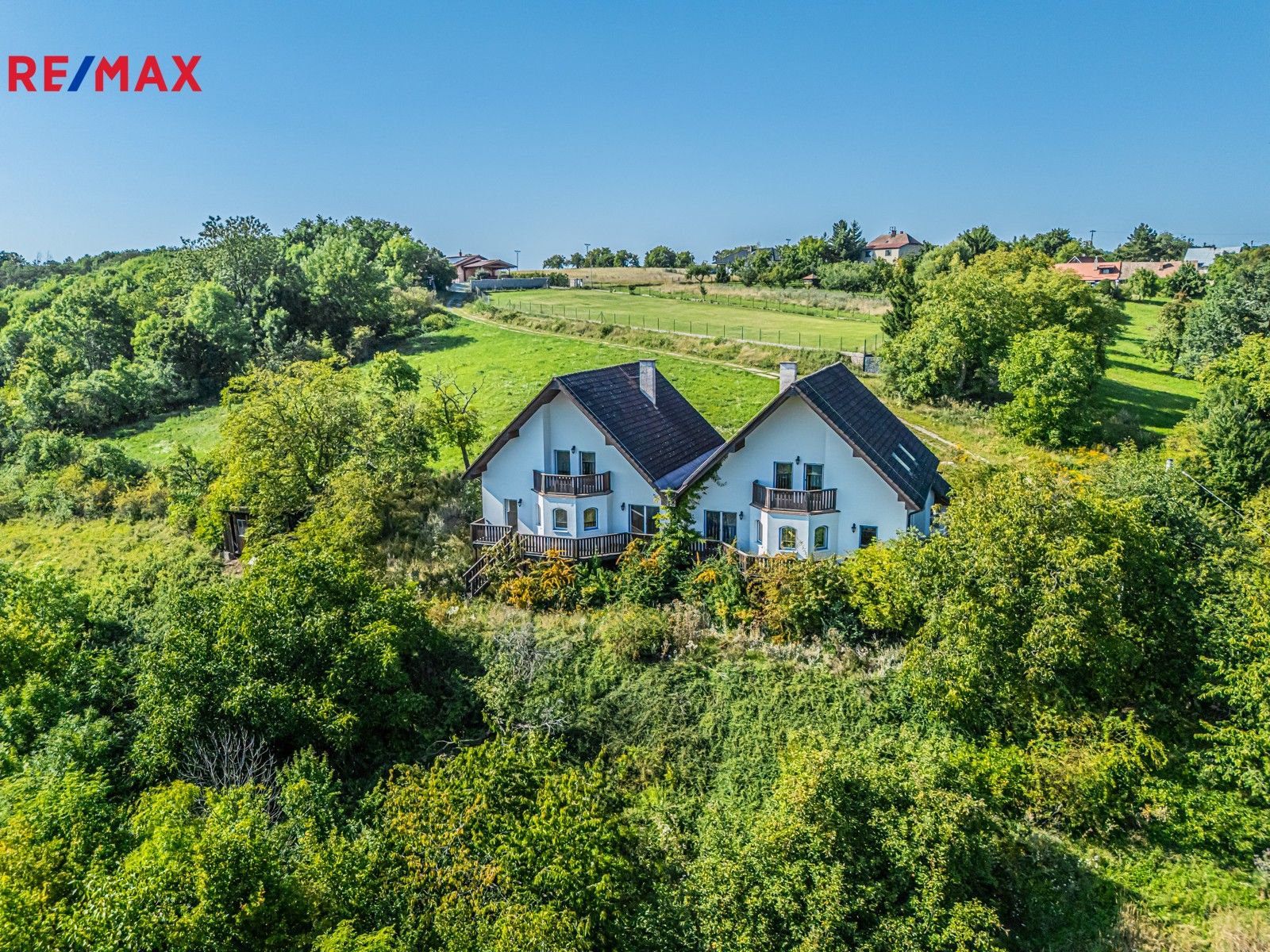 Rodinné domy, Vinařice, 382 m²