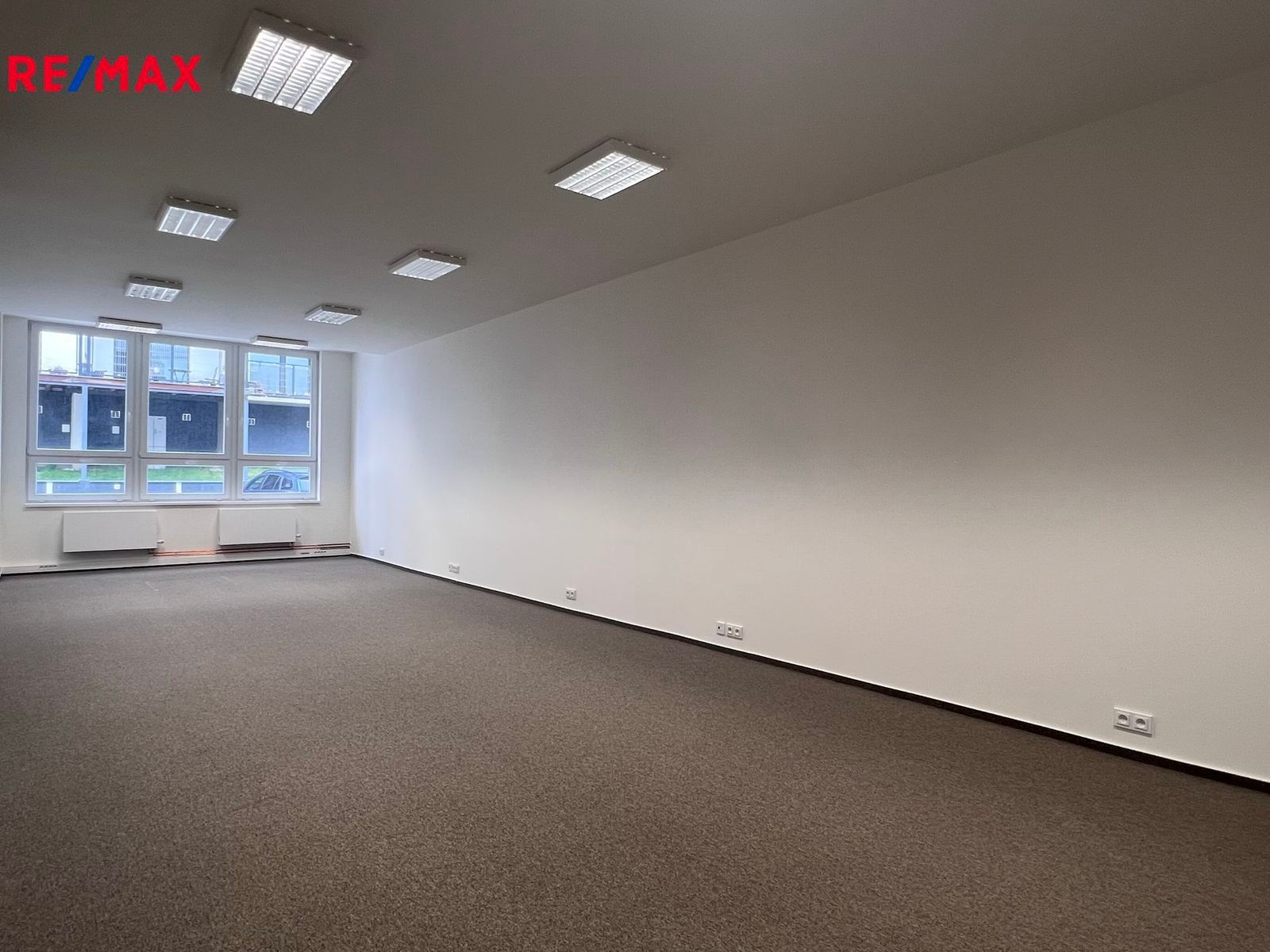 Pronájem kancelář - Na Vyhlídce, Rosice, 58 m²