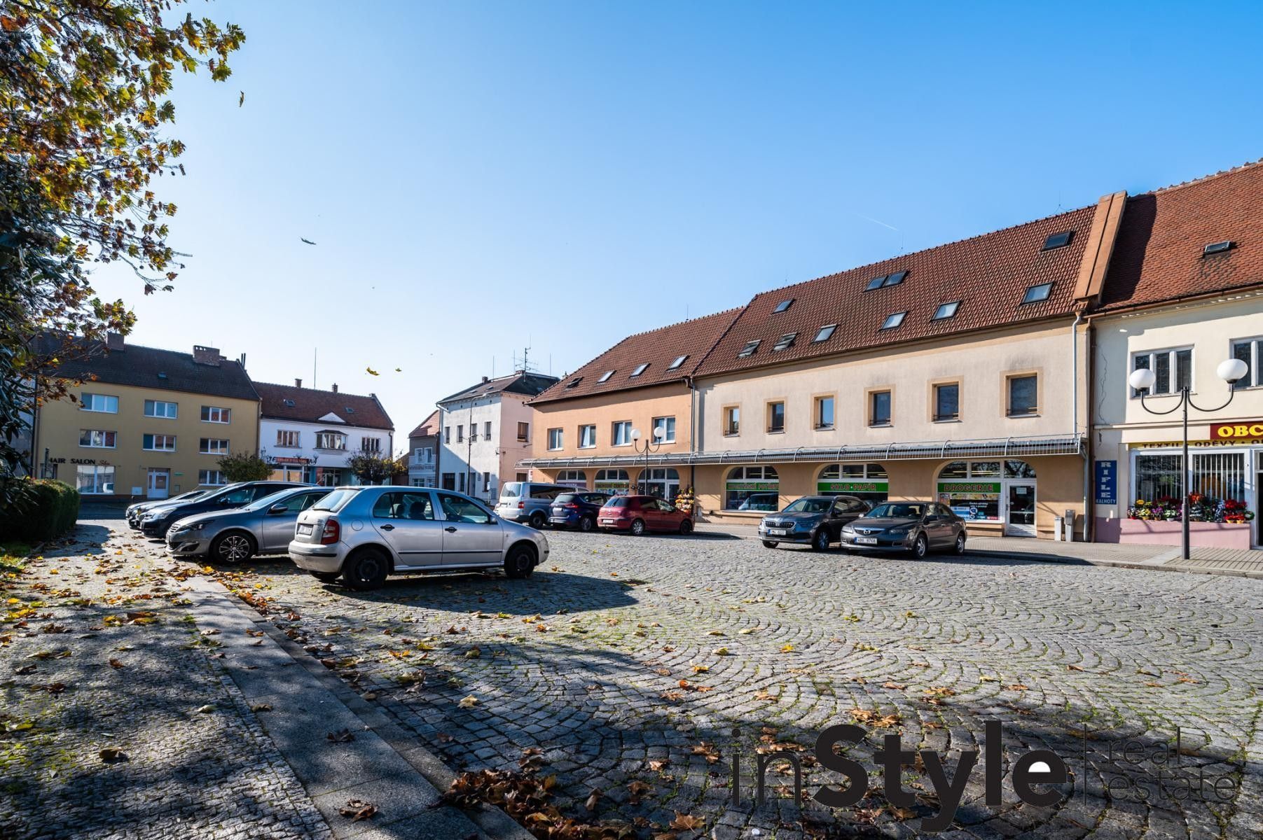 Obchodní prostory, náměstí Svobody, Bzenec, 200 m²