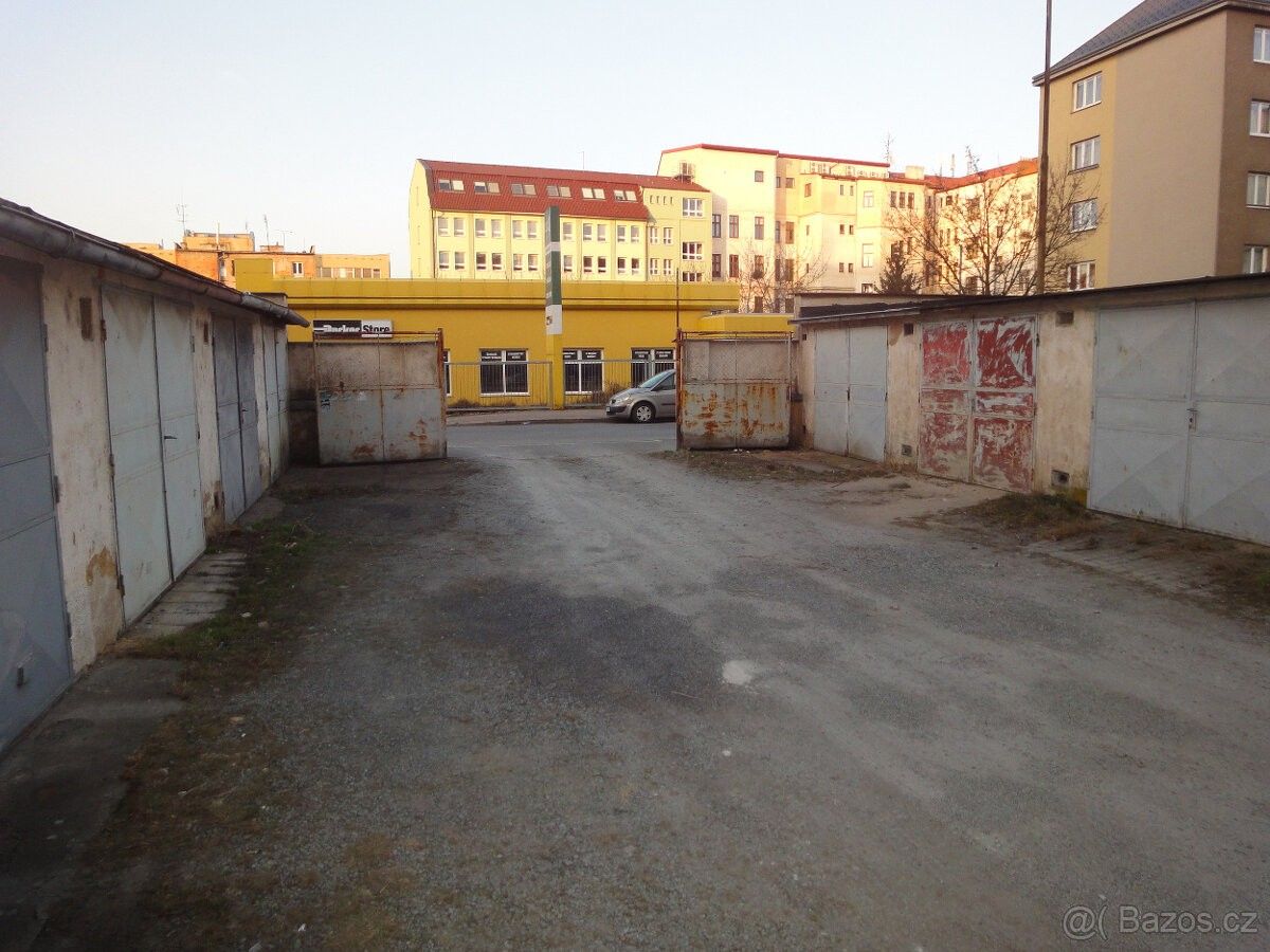 Garáže, Plzeň, 301 00