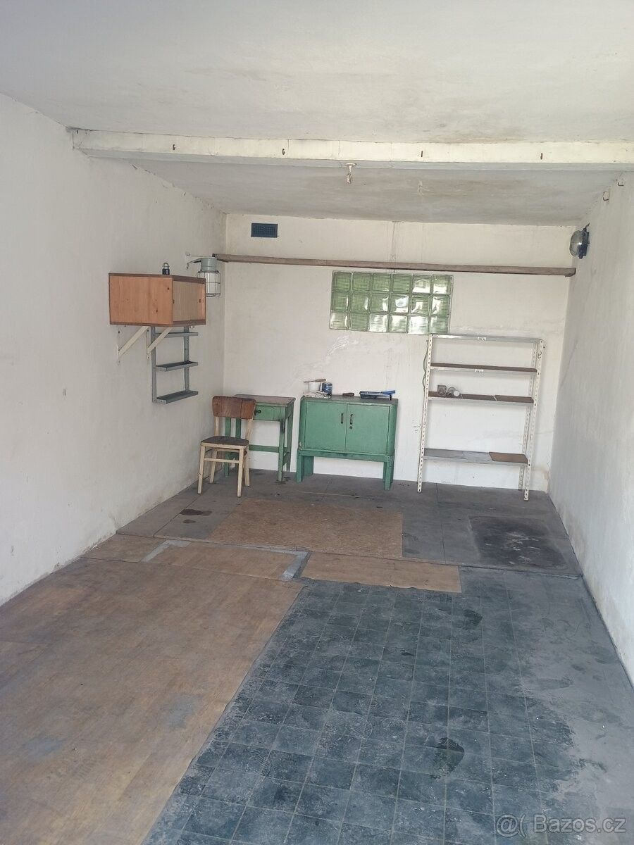 Garáže, Karviná, 734 01