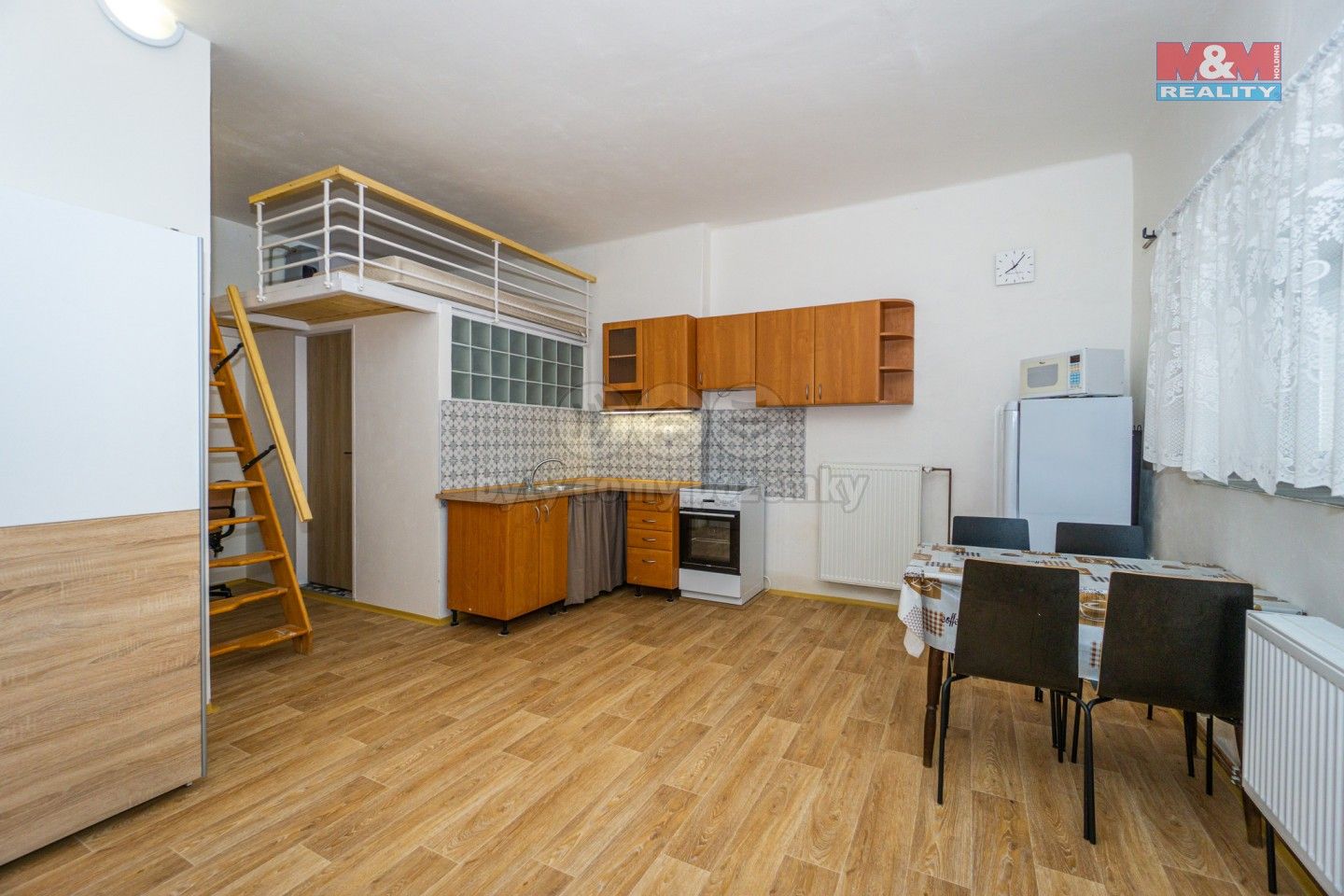 Pronájem byt 1+kk - Husova, Holice, 38 m²